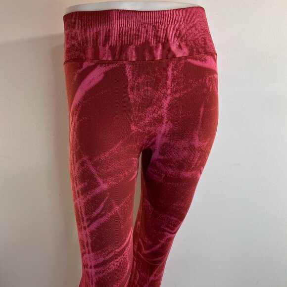 Lululemon Women's Stone Wash Chianti Ebb to Street Tight - Size 2 - Picture 3 of 5